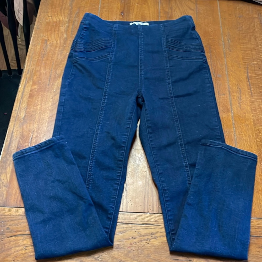 - We The Free size 27 Pull On Stretch Jeans - Free People